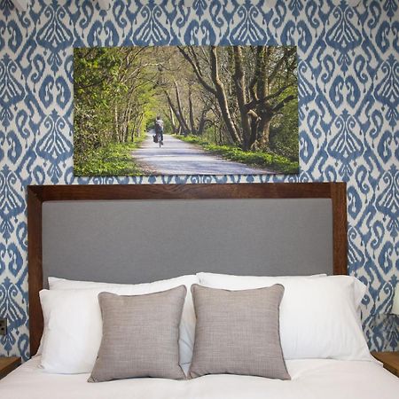 The Woodborough Inn Winscombe Экстерьер фото
