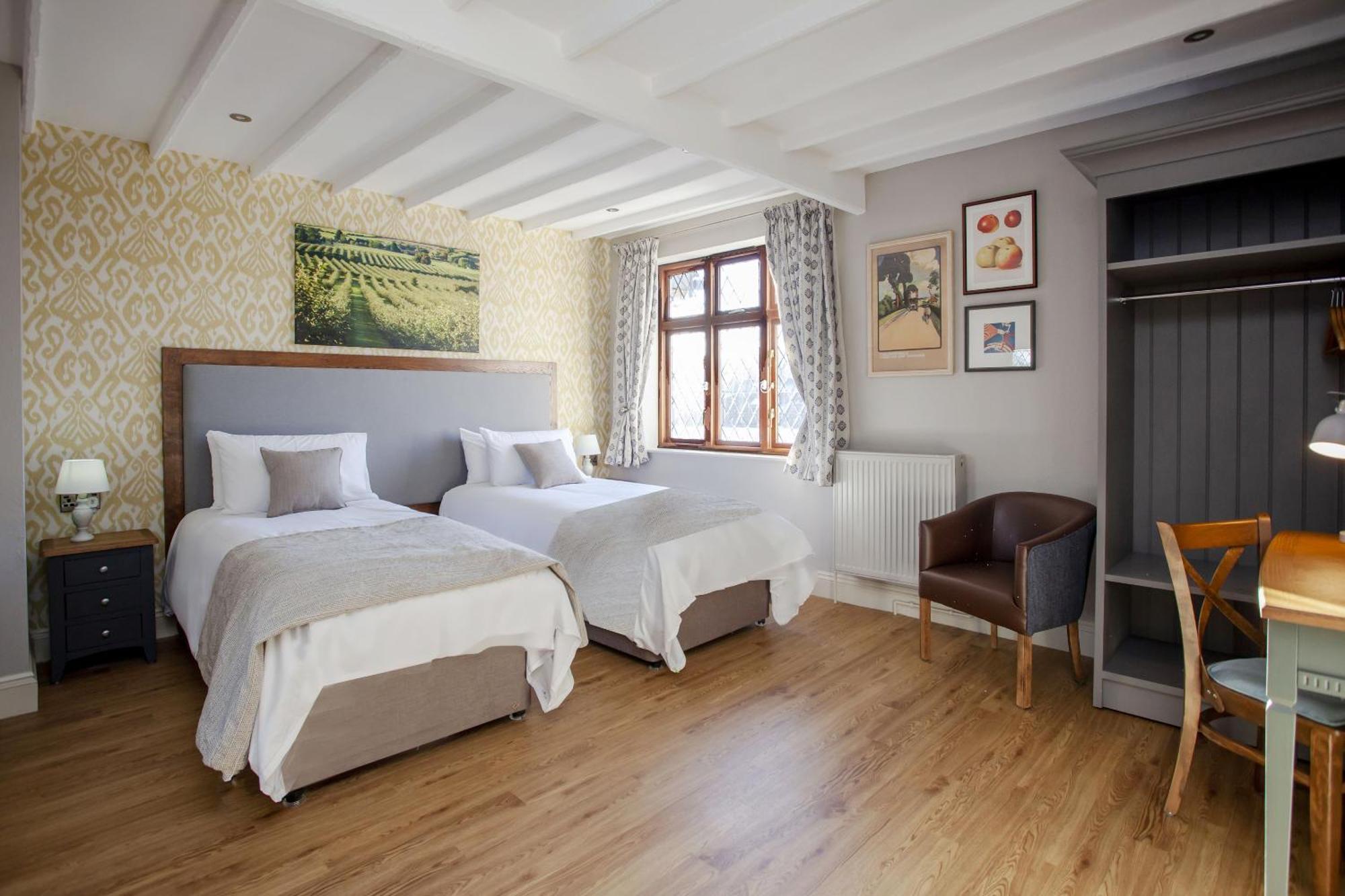 The Woodborough Inn Winscombe Номер фото