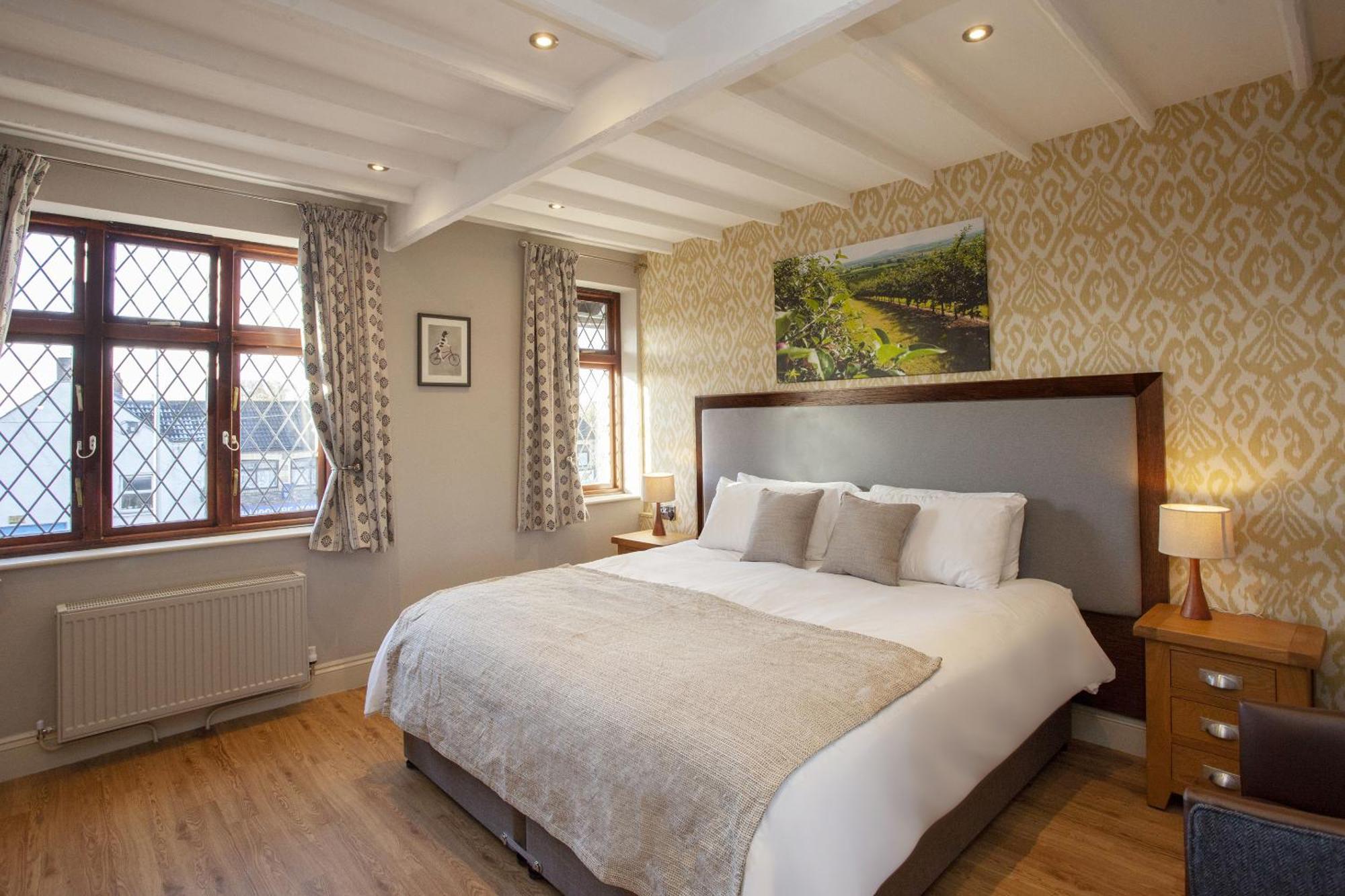 The Woodborough Inn Winscombe Номер фото