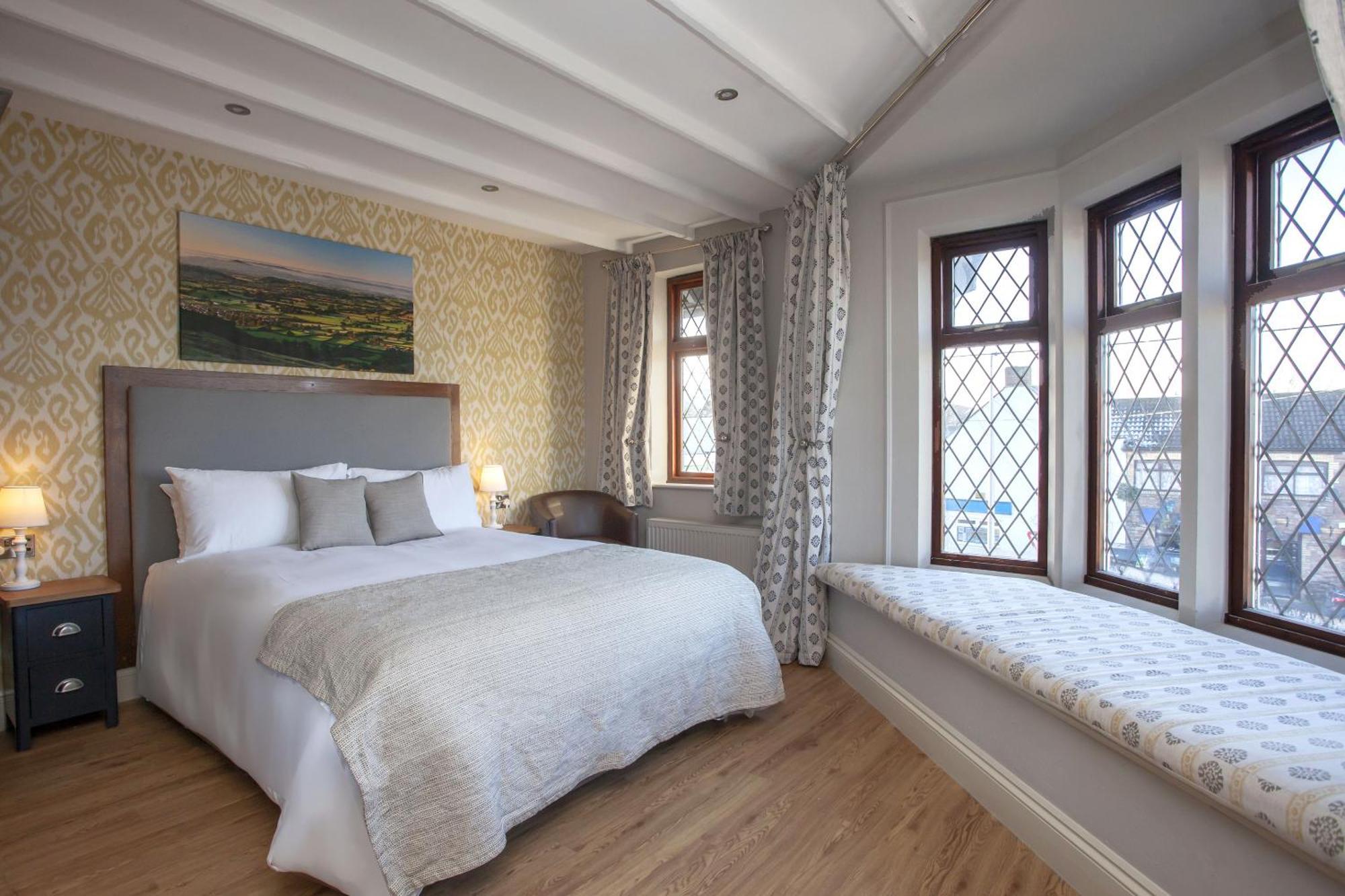 The Woodborough Inn Winscombe Номер фото